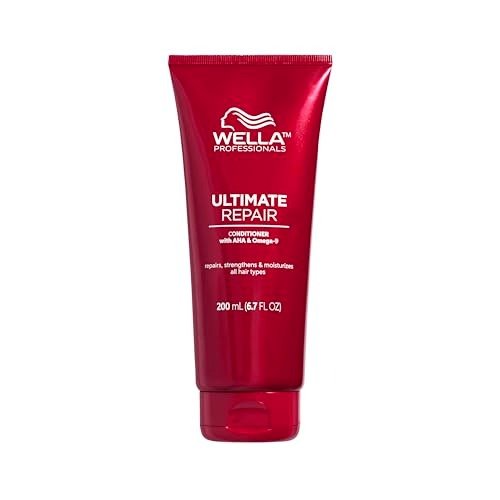 Wella Professionals Ultimate Repair Conditioner for Damaged Hair, with AHAs and Omega 9 to Rebuild and Strengthen Hair, With Metal Purifier Technology to Detox the Hair, 200ml